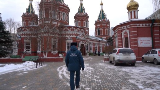 В Волгограде сотрудники МЧС усилили рейды по квартирам и храмам в преддверии Рождества